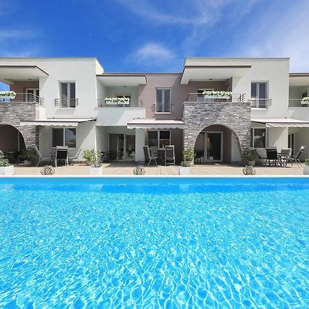 Apartments Punta Privlaka  Zewnętrze zdjęcie