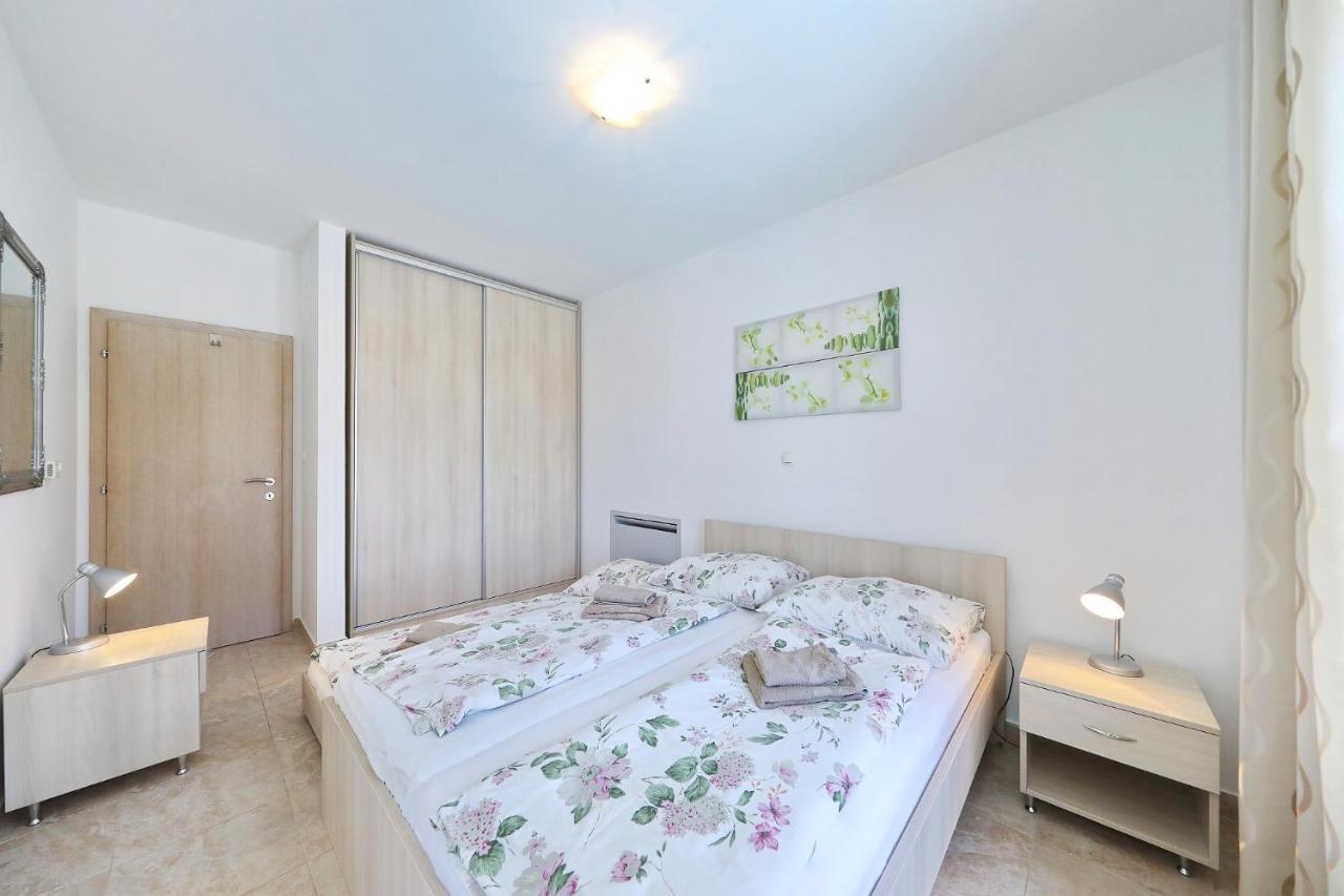 Apartments Punta Privlaka  Zewnętrze zdjęcie